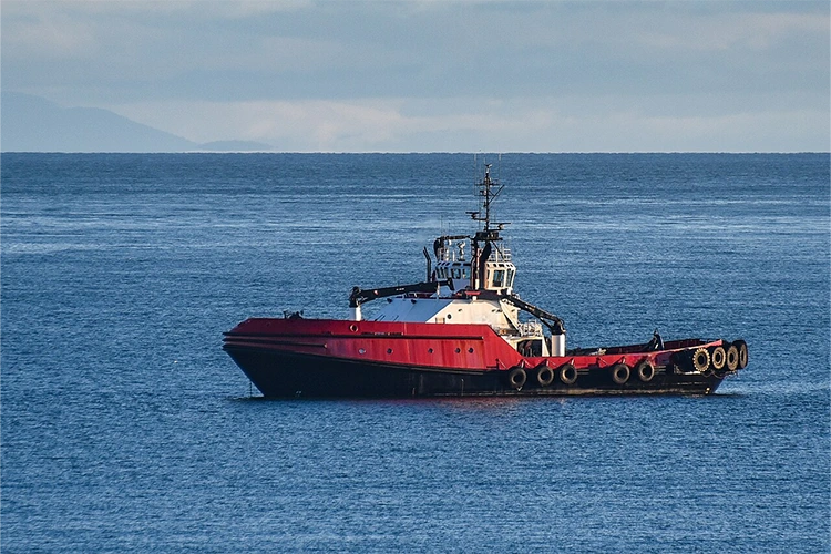 Z-drive Tug